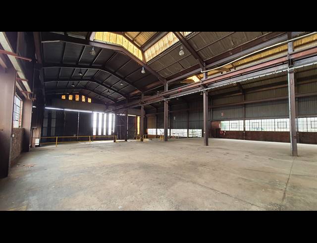 1,850M² WAREHOUSE FOR SALE IN CHLOORKOP